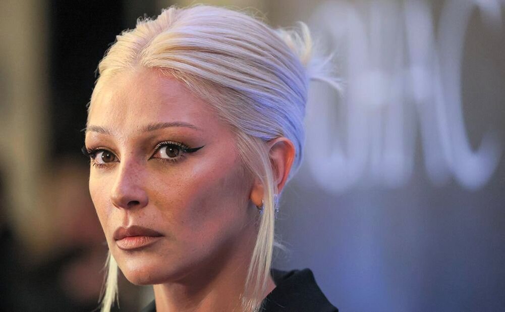 Многие компании расторгли контракты с Ивлеевой.