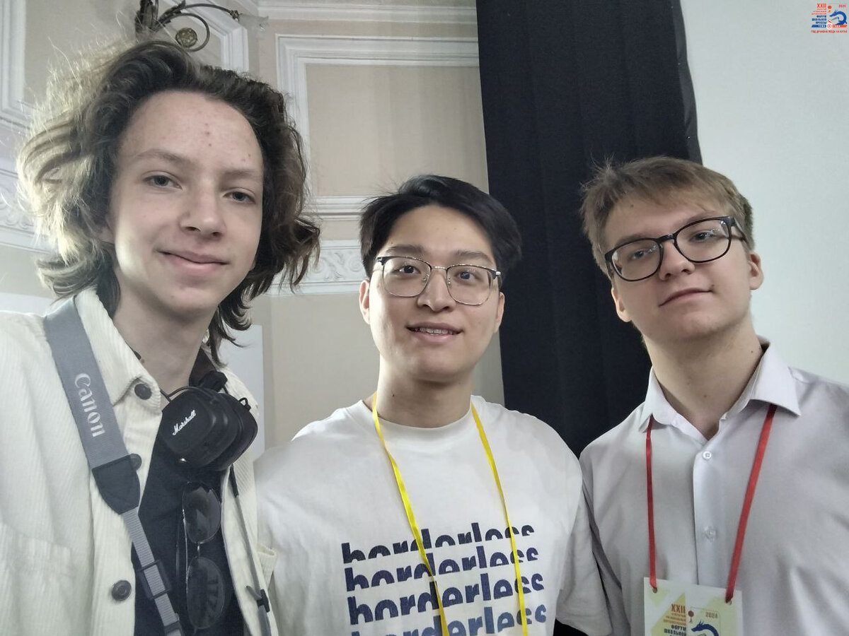 Новые китайские друзья. Фото: Святослав Высоцкий