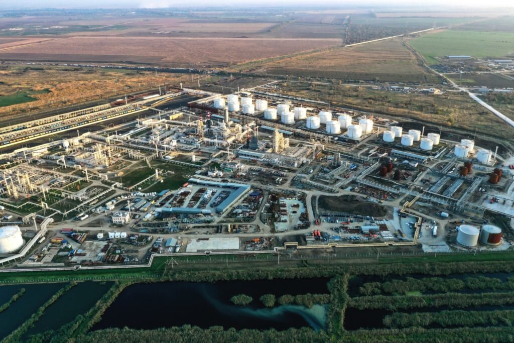    Славянский нефтеперерабатывающий завод в Краснодарском крае. Виталий Тимкив / РИА Новости