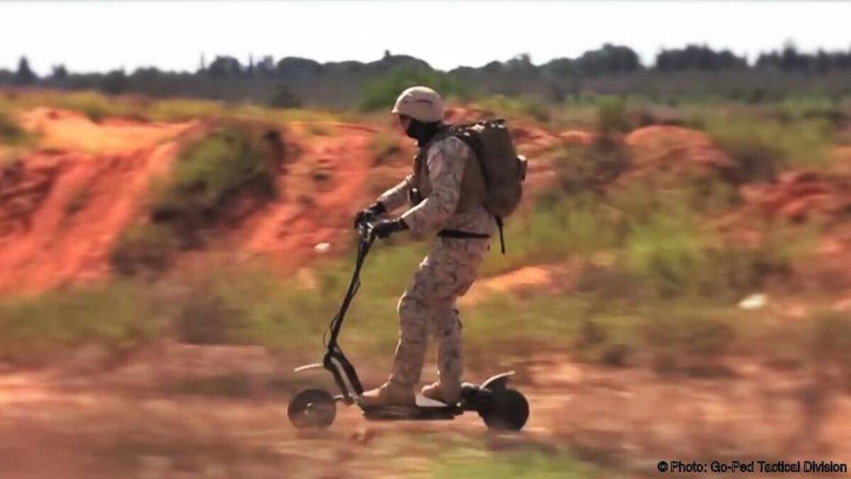 Оказывается в соседней Латвии есть целые apMeйckие подразделения б0eвых самокатчиков