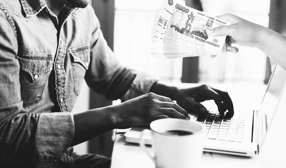 В Лабинске на скамью подсудимых отправлен обвиняемый в мошенничестве