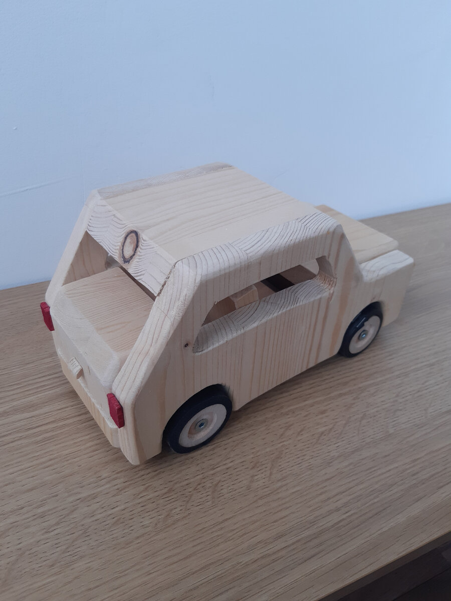 КАК СДЕЛАТЬ МАШИНКУ - ВАЗ 2101 ИЗ ДЕРЕВА.WOOD CAR MODEL