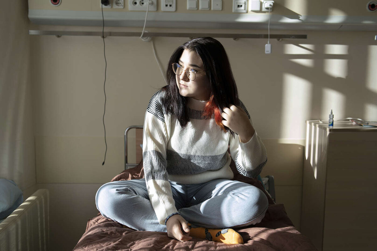 Валя в больнице, 2023 год. Фото: Екатерина Фёдорова для свет.дети