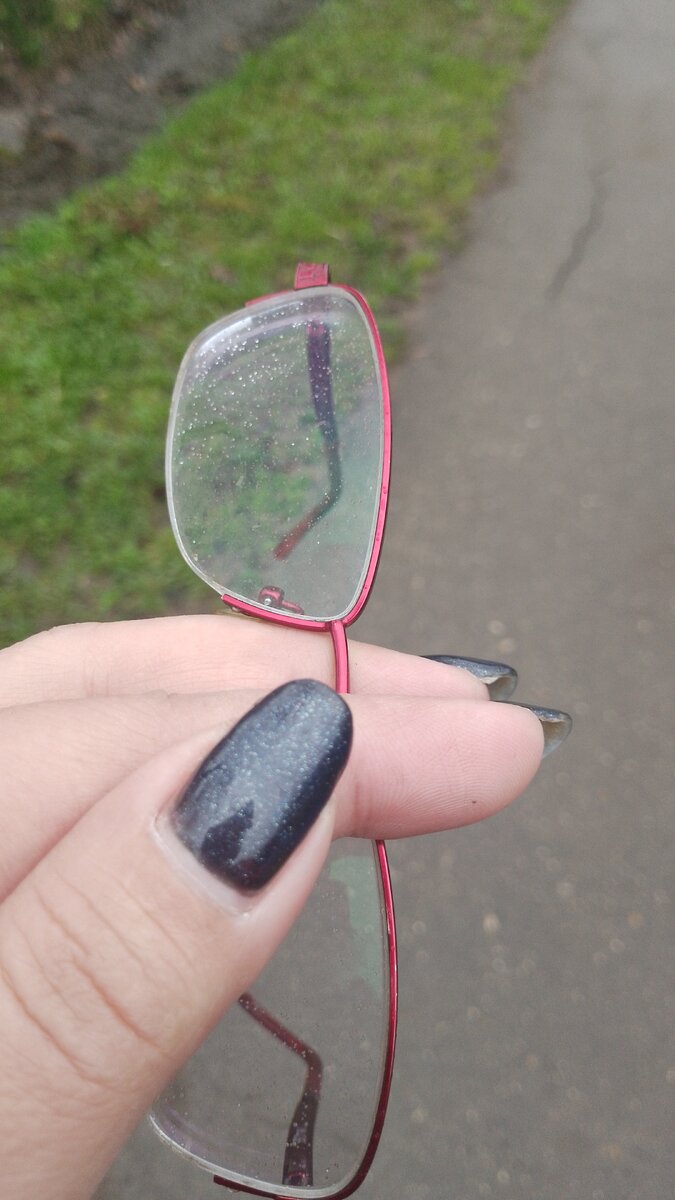 Во время прогулки с Татошей, был такой дождь. 