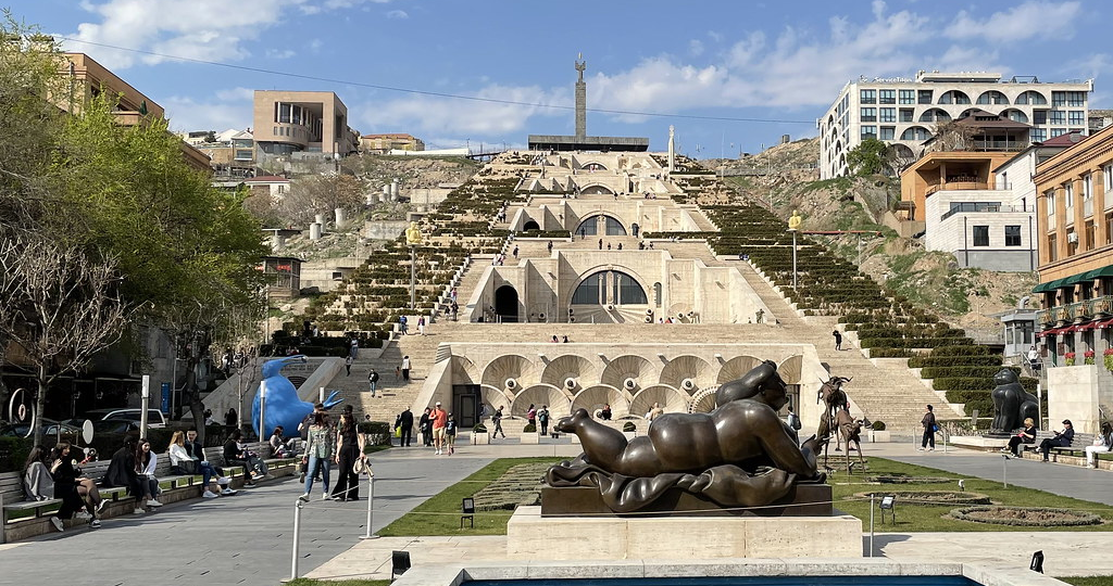 Пять дней в Армении. Ереван. Уютно, красочно, вкусно и художественно.