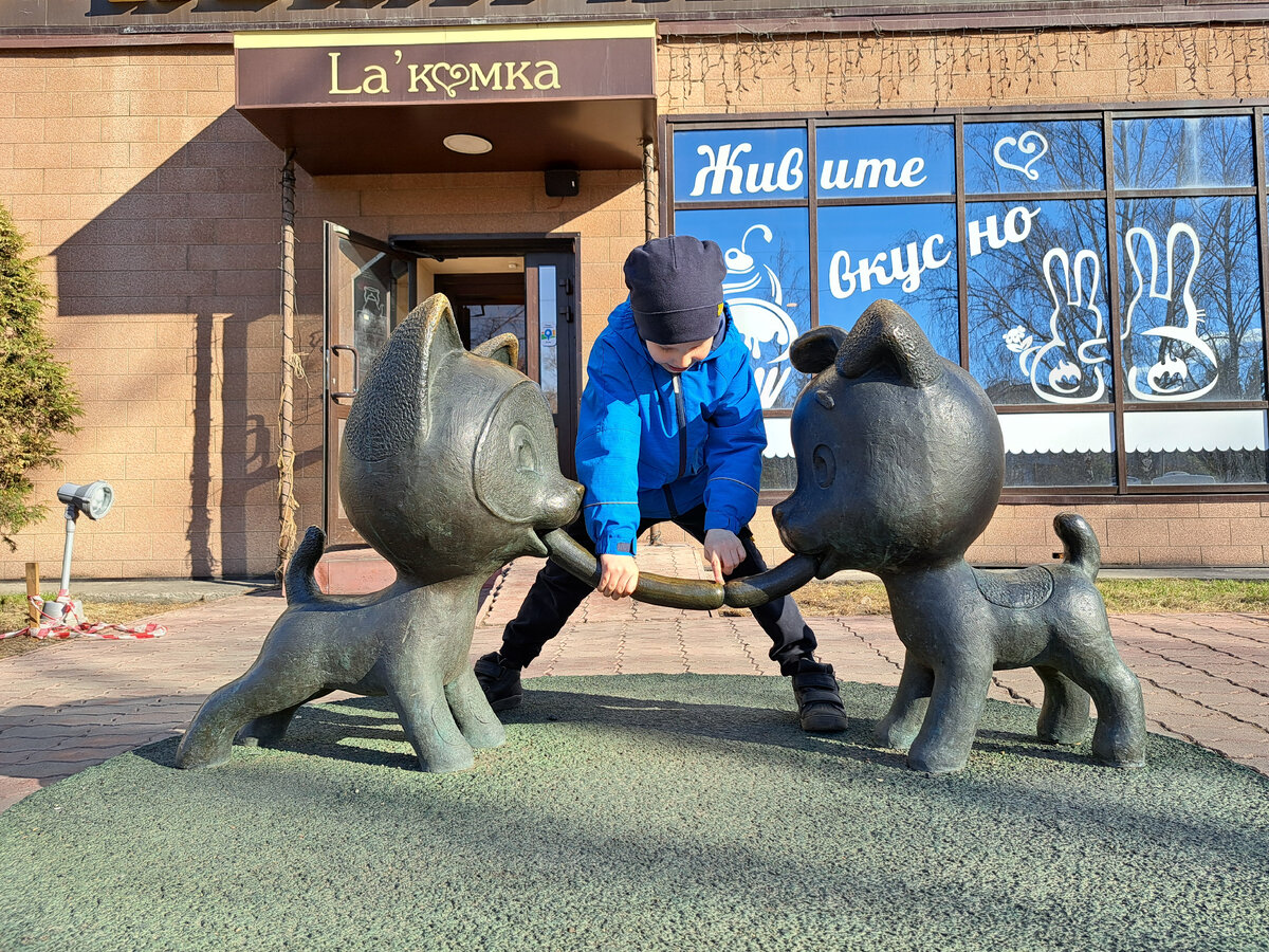 Листайте карусель