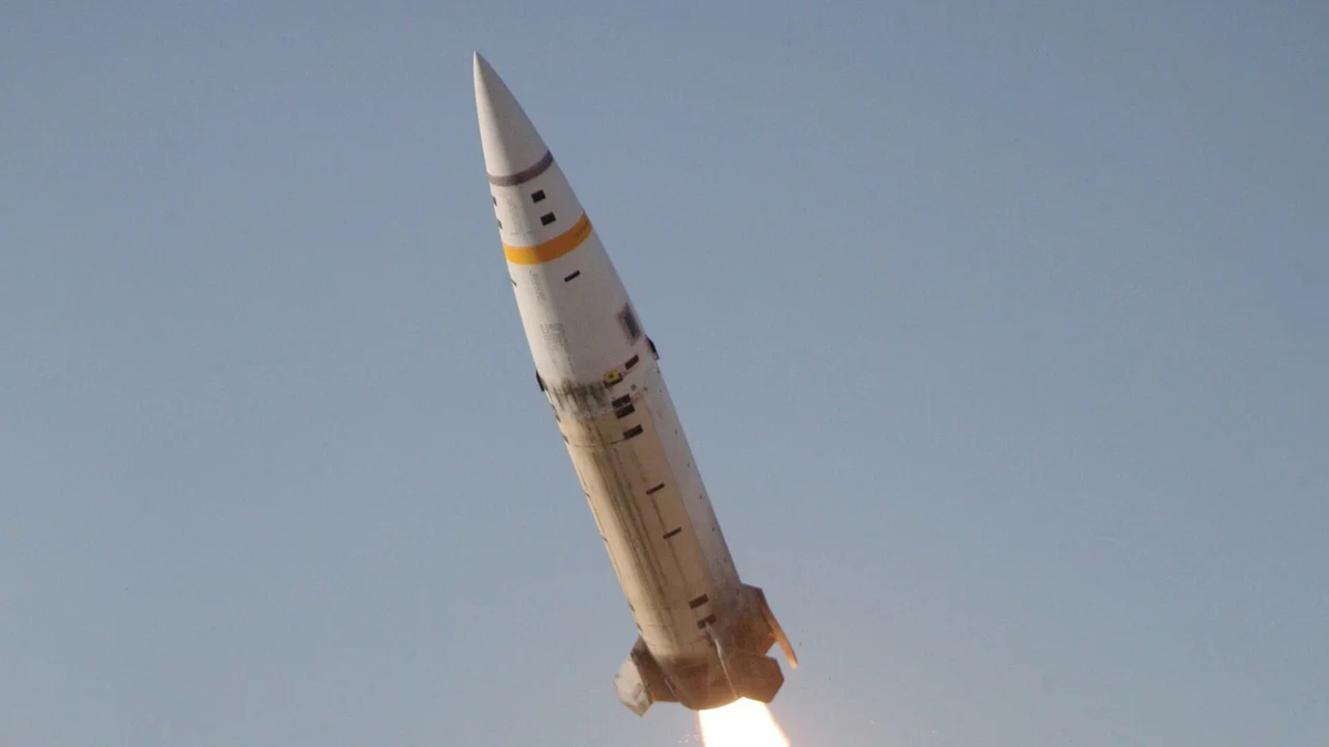 Россия имеет полное право на контрмеры в ответ на поставку дальнобойных ракет ATACMS украинской армии со стороны США.