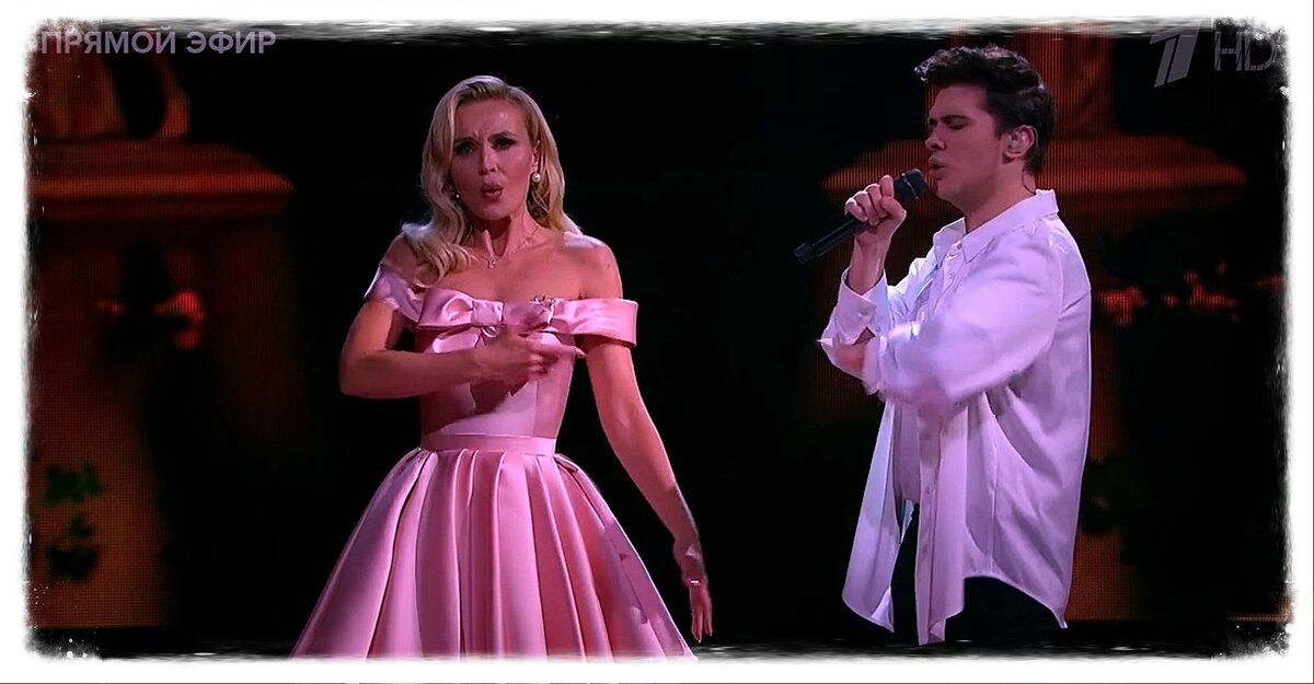 Полина Гагарина и представитель ее команды Богдан Шувалов