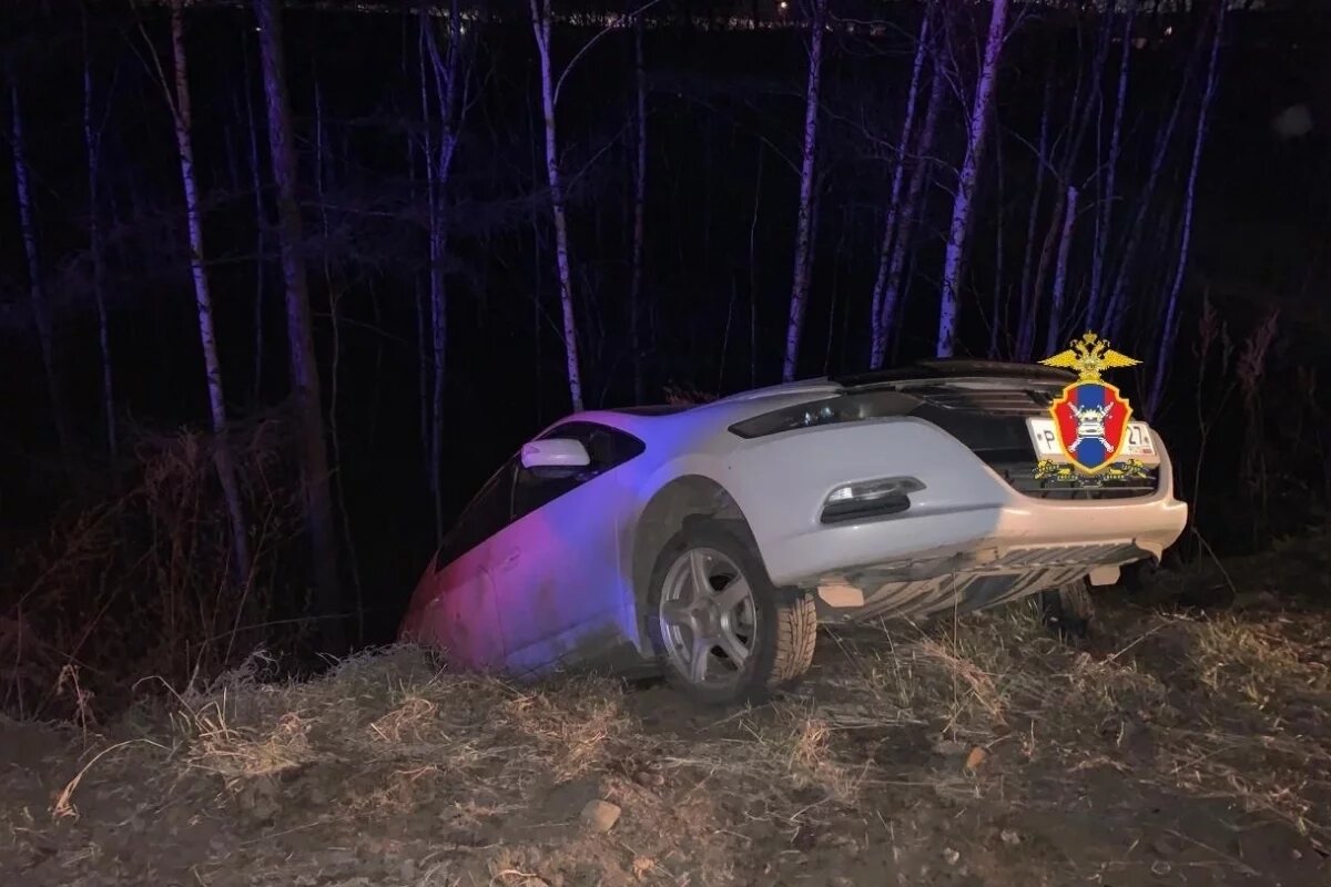    Под Комсомольском-на-Амуре пьяный водитель Toyota столкнул Honda в кювет