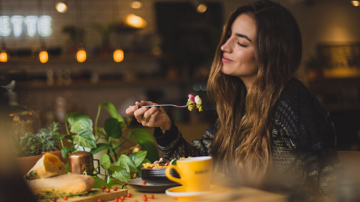 Где вкусно поесть в Санкт-Петербурге? Лучшие места с европейской кухней,  культовые бары и стрит-фуд | Яндекс Путешествия | Дзен