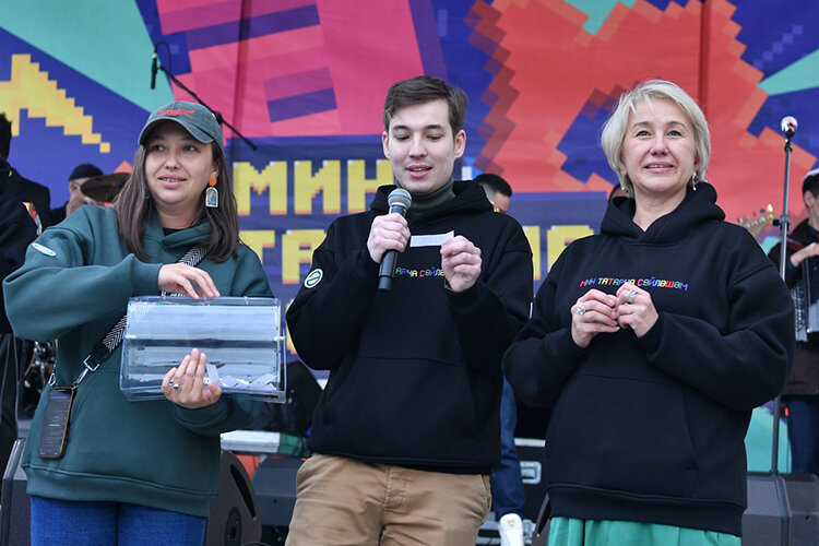    В Казани прошел фестиваль «Мин татарча сөйләшәм!»