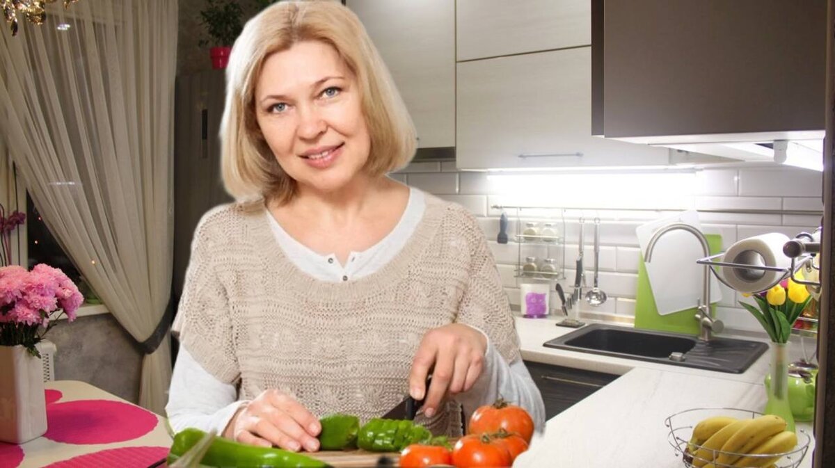 Жара на улице стояла неимоверная. Вроде бы весна только началась, а уже хоть в лёгком платье. Переодевайся. Галина раскрыла все окна нараспашку, чтобы хотя бы немного полегче стало.