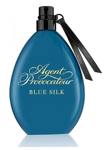Blue Silk Agent Provocateur — это аромат для женщин, он принадлежит к группе восточные цветочные. Blue Silk выпущен в 2018 году. Парфюмер: Beverley Bayne. Верхние ноты: Можжевельник, Розовый перец, Лимон и Мандарин; средние ноты: Корица, Роза, Жасмин и Нектарин; базовые ноты: Сандал, Бобы тонка, Мускус и Ветивер.