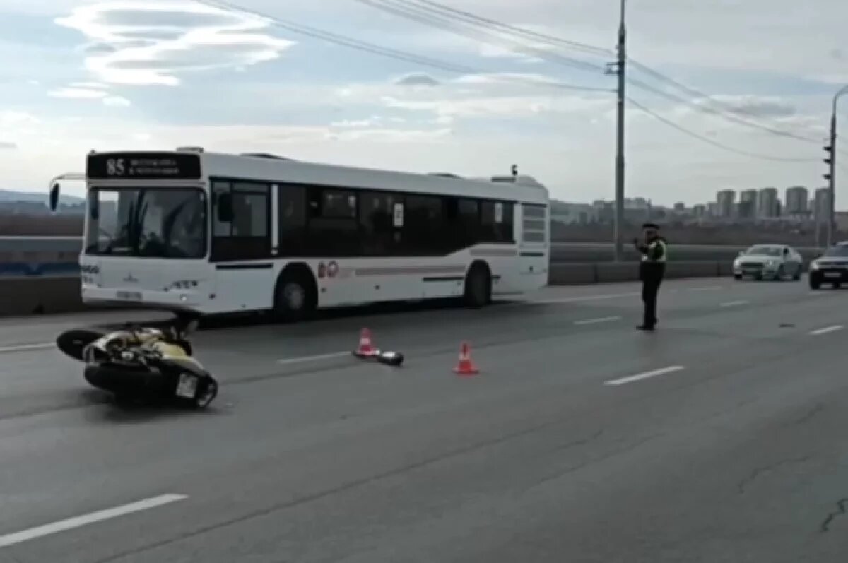    Ребенок, попавший в ДТП на мосту в Красноярске, получил тяжелые травмы