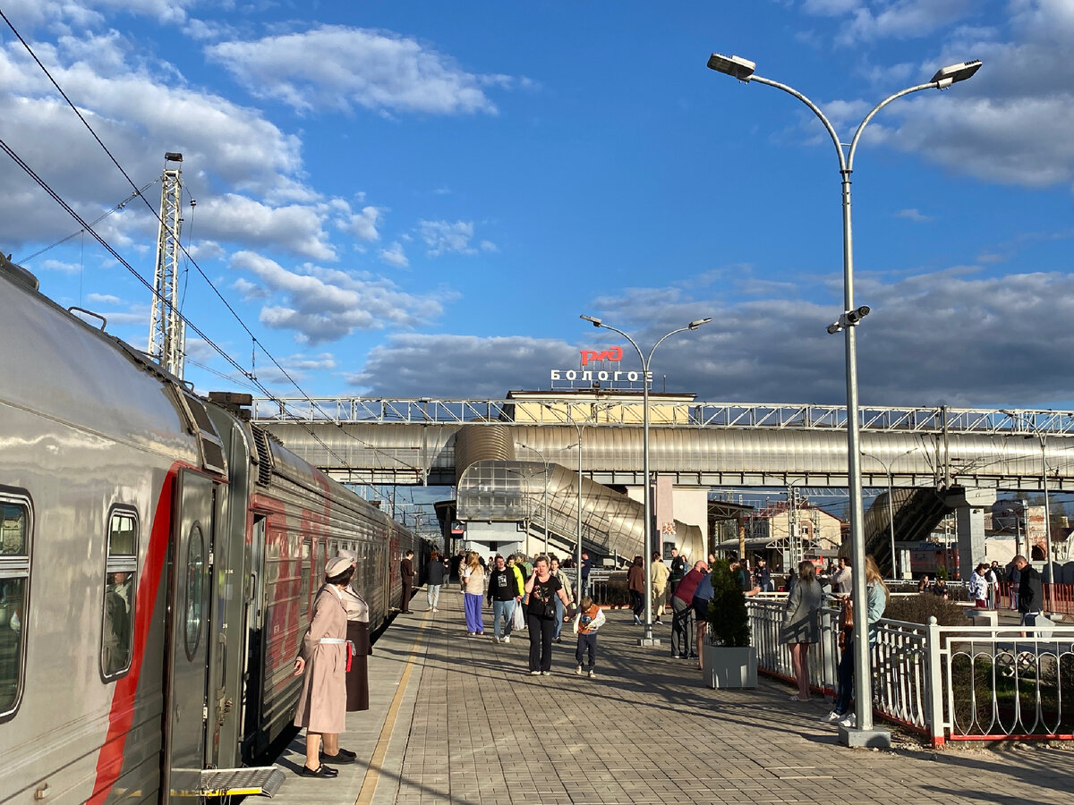 Изнываем от жары в плацкарте поезда Санкт-Петербург - Новороссийск.  Рассказываю о поездке и о поезде | ОтЛичная Жизнь | Дзен