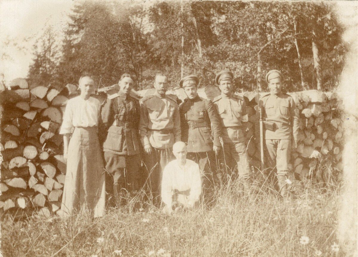 «Последние дни экс-императора Николая II и членов его семьи»: пребывание в Царском селе, напрасные надежды и крах планов