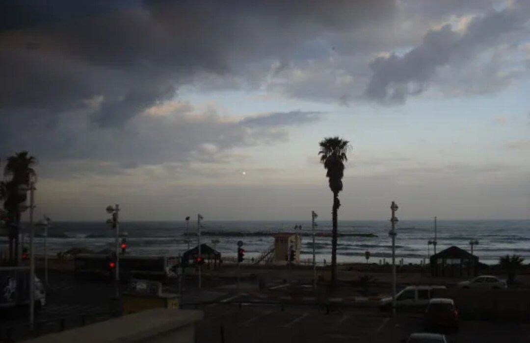 Вечер на набережной Тель-Авива. Фото автора.