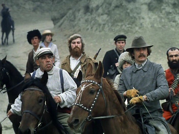 "Свой среди чужих, чужой среди своих"