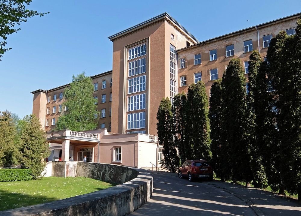 Корпус сталинских времен. Больница Старыня, Рига. https://andi-proc.livejournal.com/