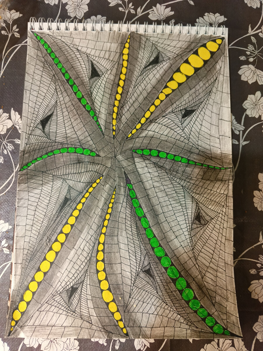 Долгое время я считала себя не творческим человеком. Но со временем я поняла, что творчество окутывает всю мою жизнь, начиная от съемки видео и заканчивая рисованием. Одним из очень интересных ответвлений этого занятия является медитативное рисование. Именно оно очень сильно привлекло меня, и я решила изучить эту тему получше. Когда я чувствую себя тревожно, напряженно, суетливо, или не в ресурсе, для меня работает следующее правило - "В любой непонятной ситуации - Рисуй!" Иногда бросать себе вызовы — очень полезно. А еще у разных людей переживания похожие – отчего не так страшно. Творчество должно быть в радость, а если вы тоже оглядываетесь в этом деле на других, попробуйте что-то новое для себя.