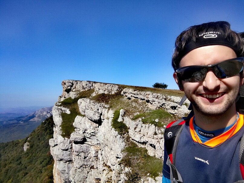 Ваш покорный слуга и счастливый созерцатель крымских красот