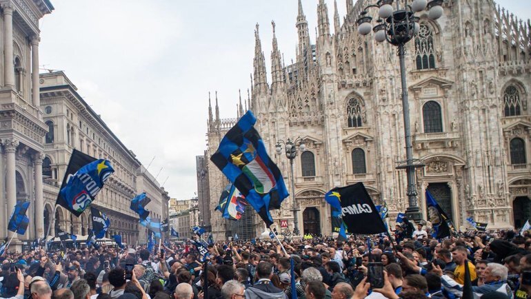    «Интер» отправился на чемпионский парад после победы над «Торино».