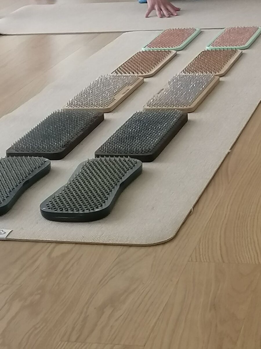 На фото кажется, что дорожка небольшая. Но пока идёшь по ней, кажется, прошла вечность)