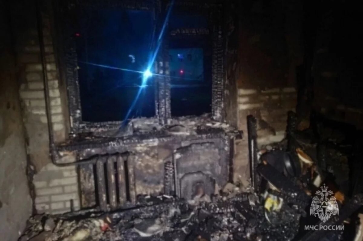    В Барнауле эвакуировали 12 человек из дома, где произошел пожар