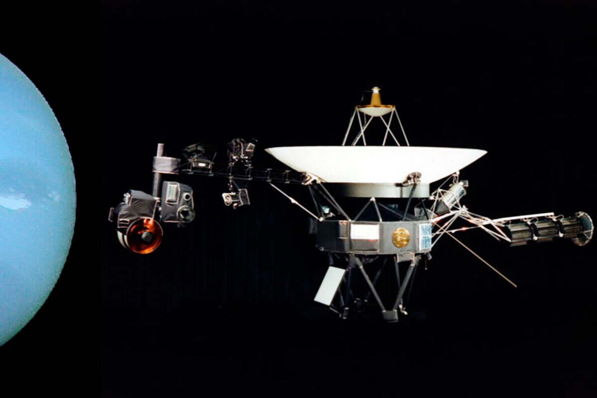 Voyager 2 рядом с нептуном (компиляция)
