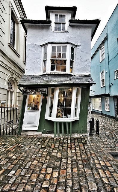 The Crooked House of Windsor