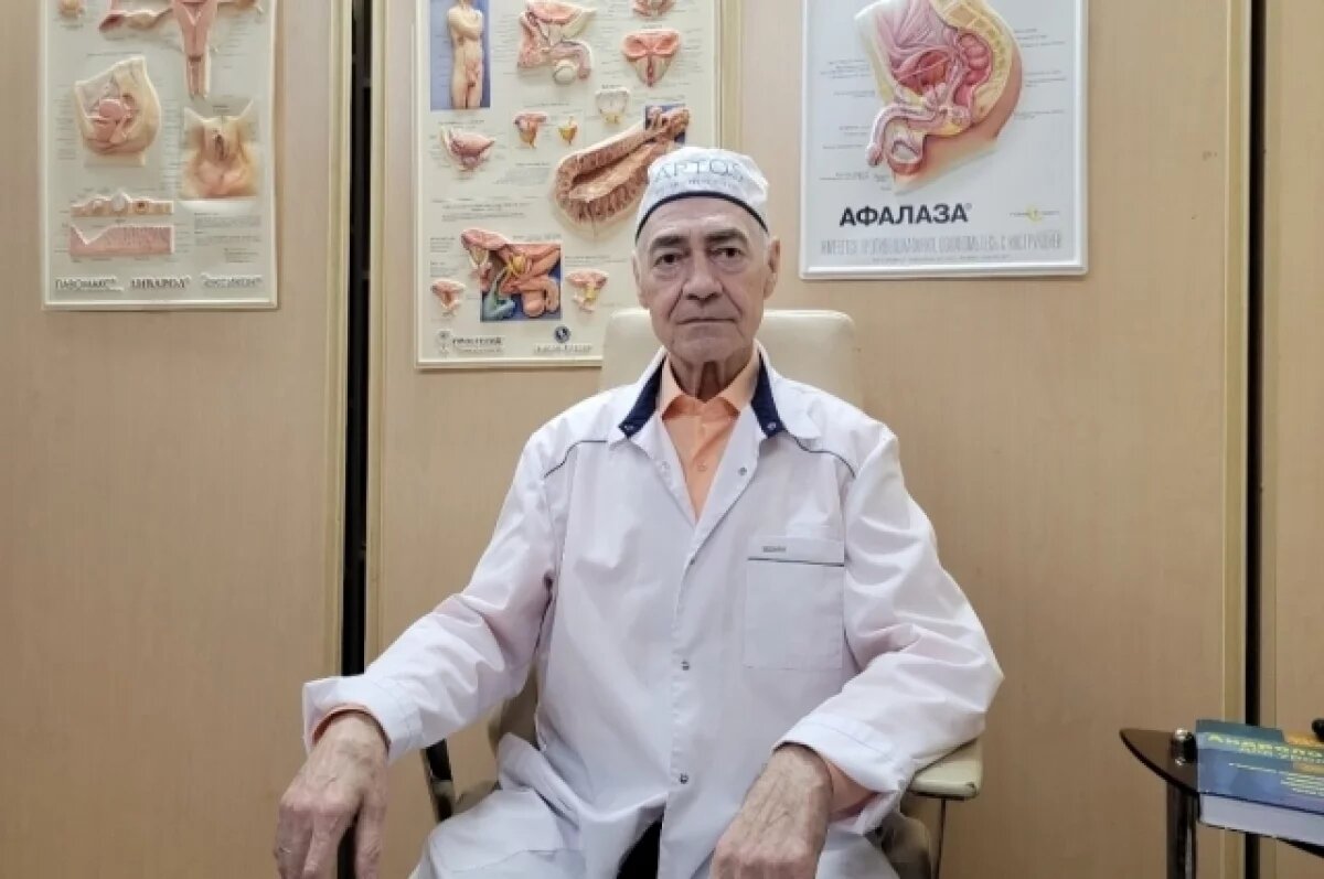    Юрий Матвеевич Молоков.