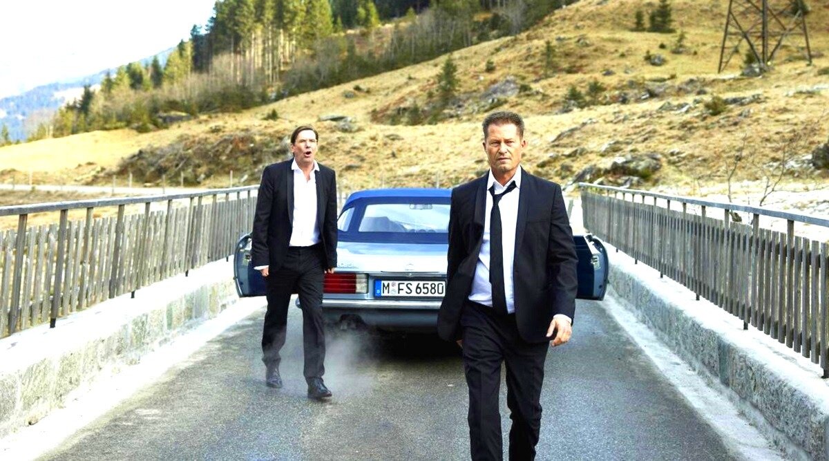 ...Ну ладно, хоть не "Люди в чёрном 5" обозвали, и на том спасибо.