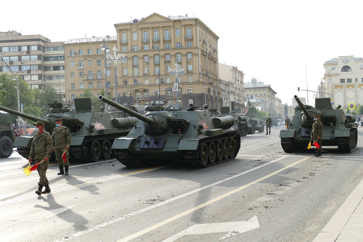 Большое количество исторической техники было на параде 24 июня 2020 года. Первую репетицию запомнят многие.