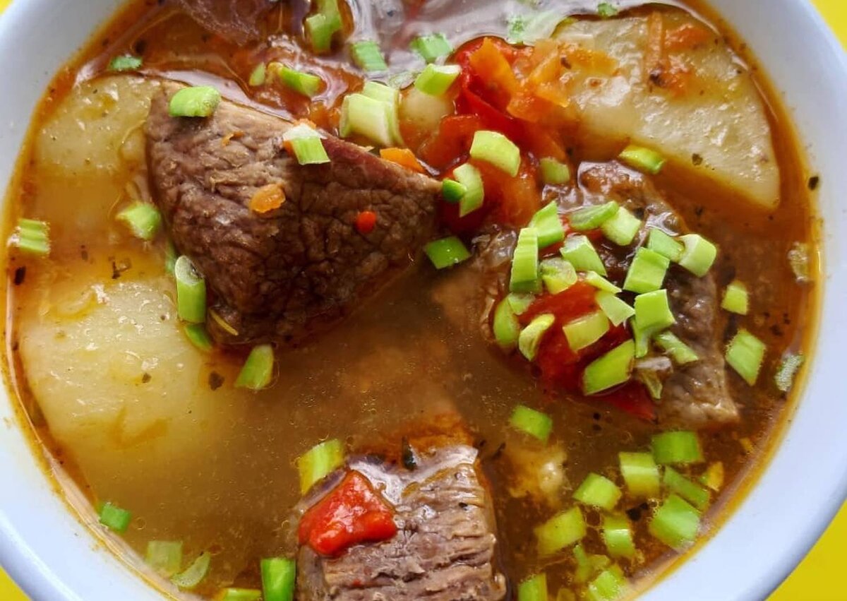 Сегодня я предлагаю давайте приготовить одно из самых вкусных татарских первых блюд - суп под странным названием Шурпа.