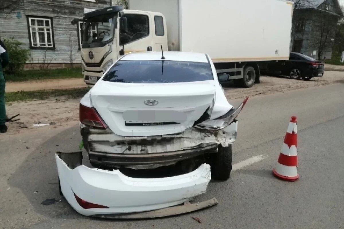    В Твери в результате массового ДТП пострадали девочка и молодой водитель