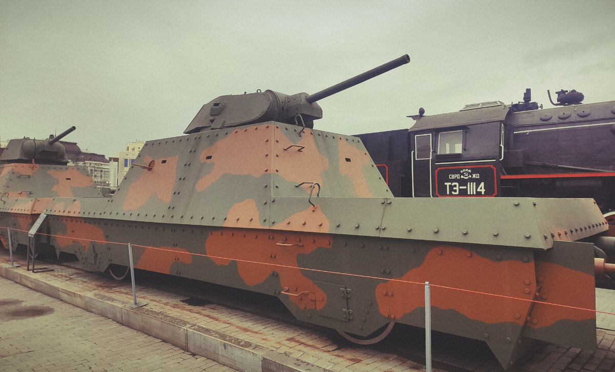 Одно из звеньев бронепоезда 