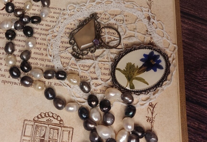 Было: старое, потемневшее от времени и тусклое серебро