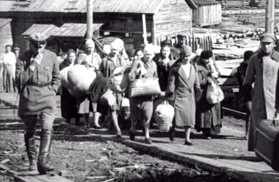 Лагерь жён врагов народа в средней полосе России, из интернета.