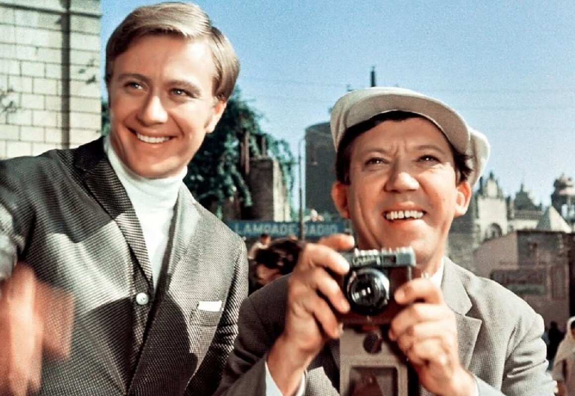    кадр из к/ф «Бриллиантовая рука», 1968г., реж. Л.Гайдай