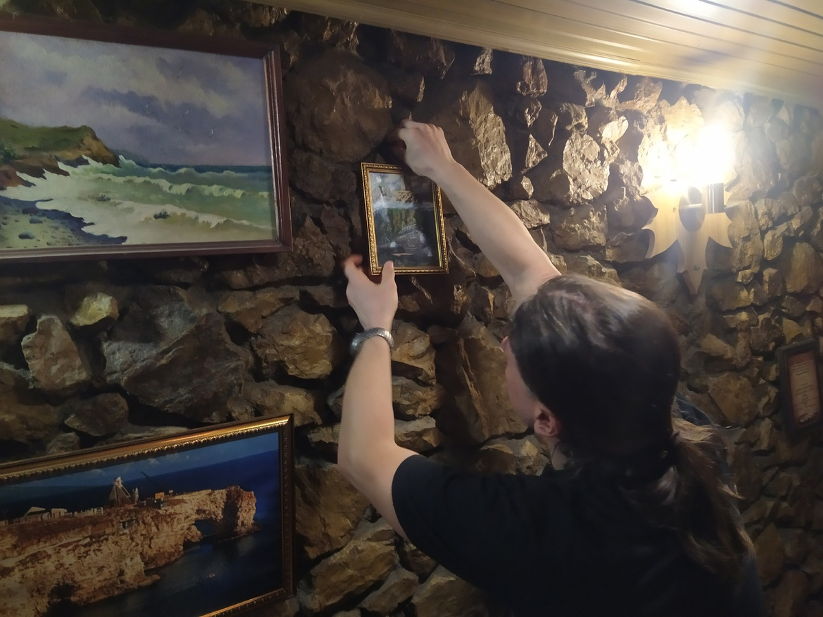 Е. Горобцов: Самое сложное - вовсе не вбить гвоздь... (с) Фото: Н. Остапцов