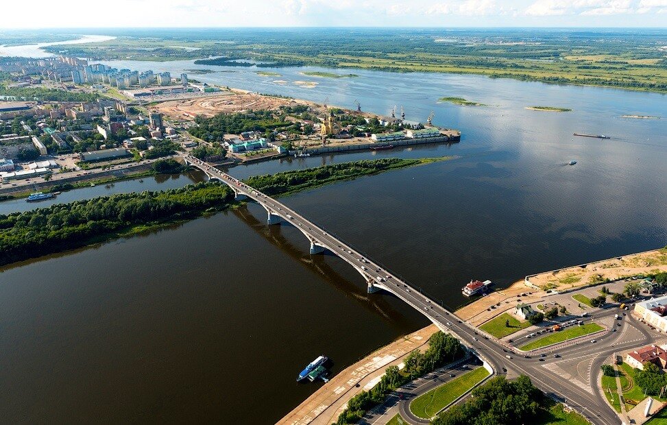 Встреча Волги и Оки. За фото спасибо bangkokbook.ru 