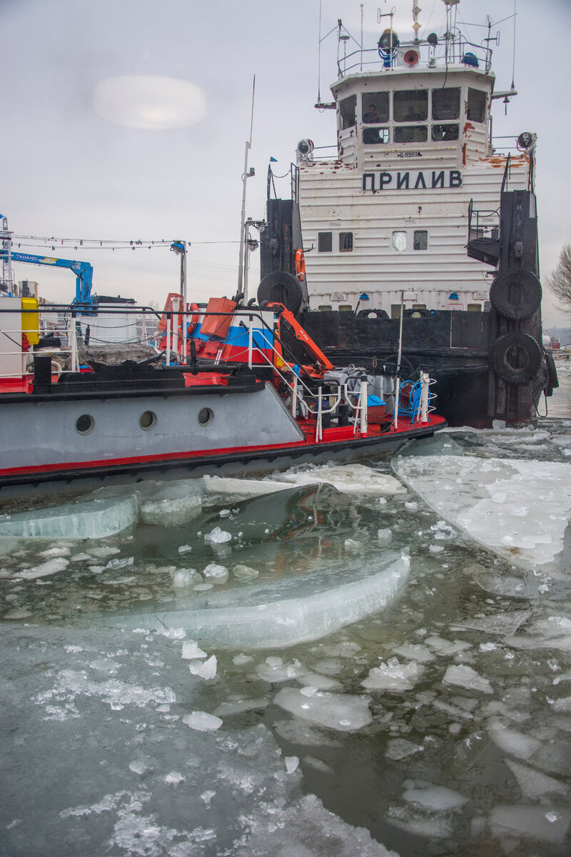 Вот по такой реке выходим в свою навигацию.
