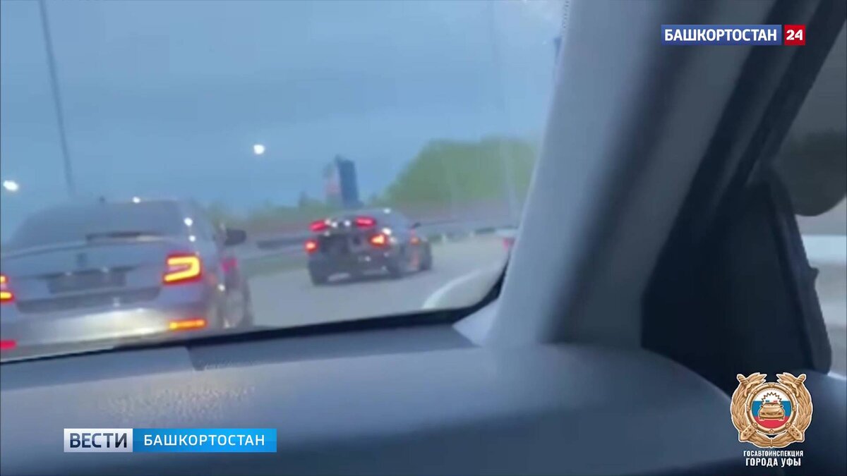    В Уфе оштрафовали водителя Audi, катавшего пассажиров в багажнике