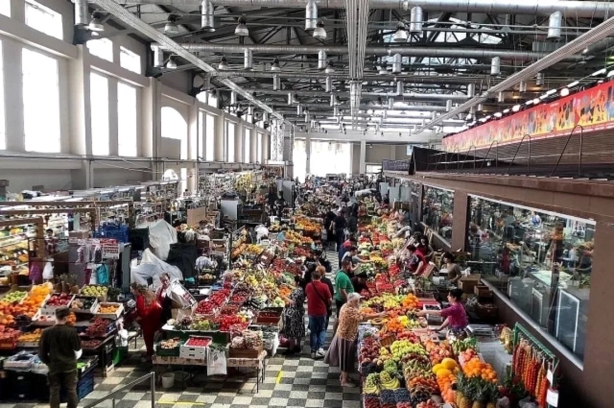    Ростовский центральный рынок - изобилие предложений к праздникам.