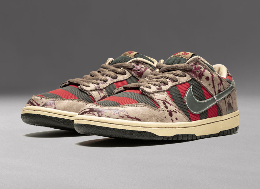 Nike Dunk SB Low Freddy Krueger. Цена стартует от 25 000$. Пара была снята с производства из-за нарушения авторских прав 