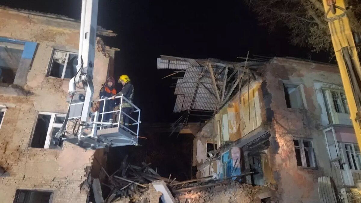 Валятся дома. В Омске разобрали все завалы на месте обрушившейся трехэтажки  | gorod55.ru | Дзен