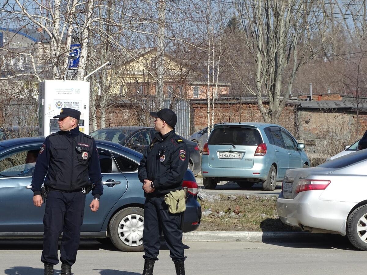 Новосибирец расстрелял внедорожник в Дзержинском районе | Беседа Онлайн |  Дзен