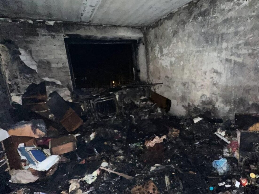 То, что осталось от квартиры после кастрюли. Фото: МЧС