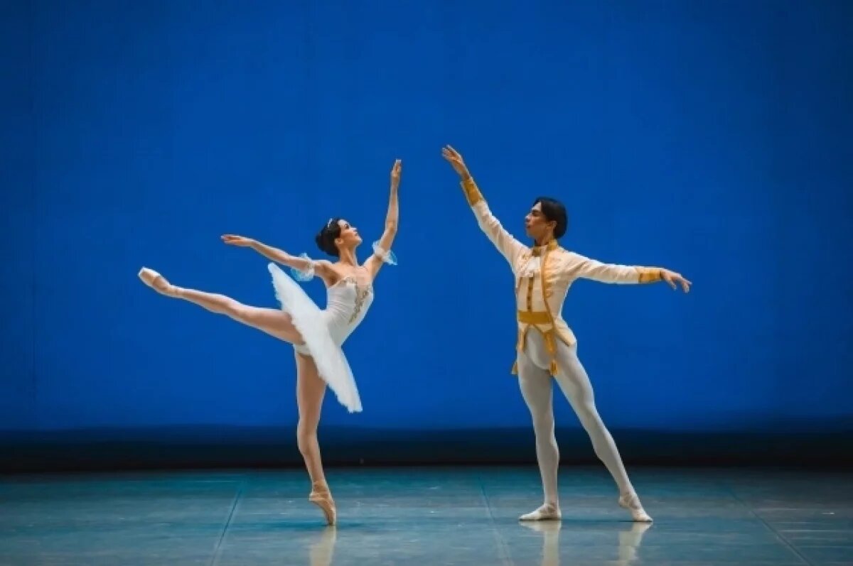    Лаура Васконселос и Педро Сеара (Бразилия), обладатели Приза Екатерины Максимовой и Владимира Васильева «Лучшему дуэту конкурса».