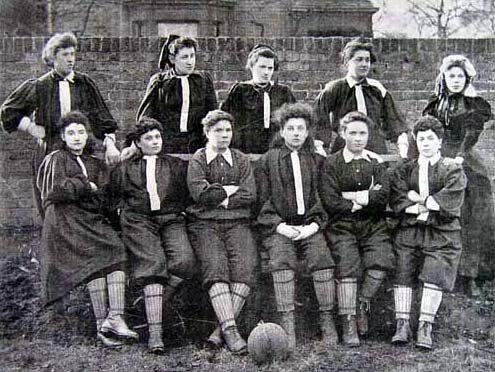 Британский женский футбольный клуб. Источник: http://www.donmouth.co.uk